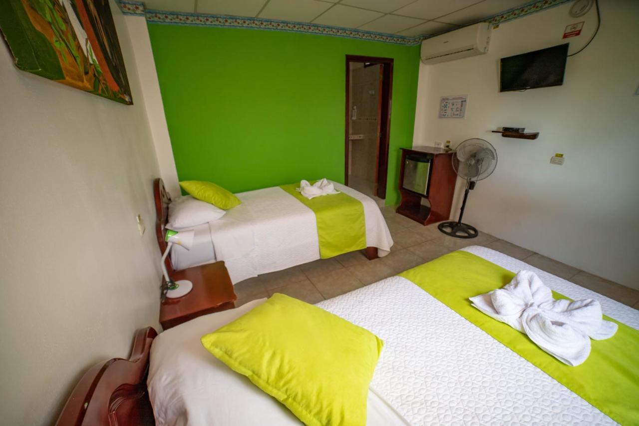 Hostal Gladismar Пуерто Виламил Екстериор снимка