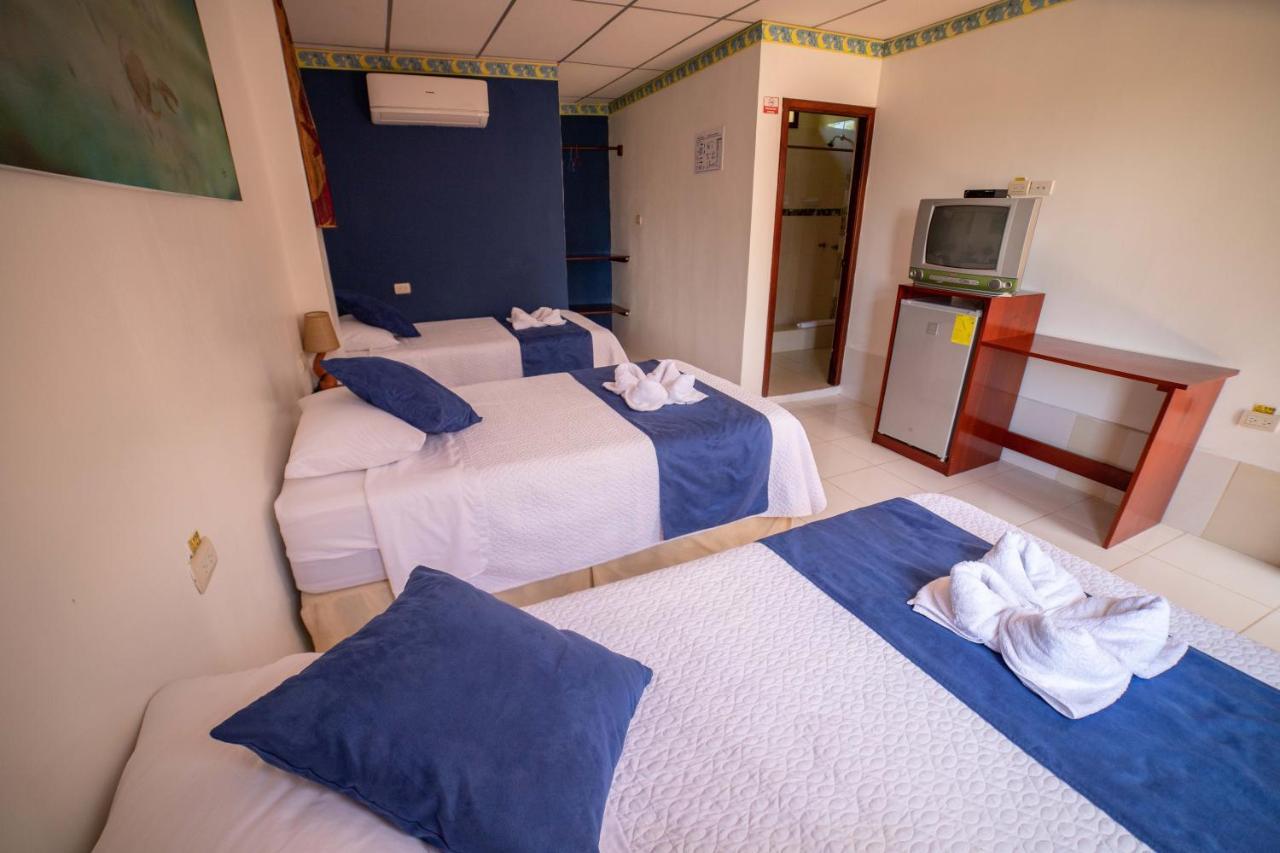 Hostal Gladismar Пуерто Виламил Екстериор снимка